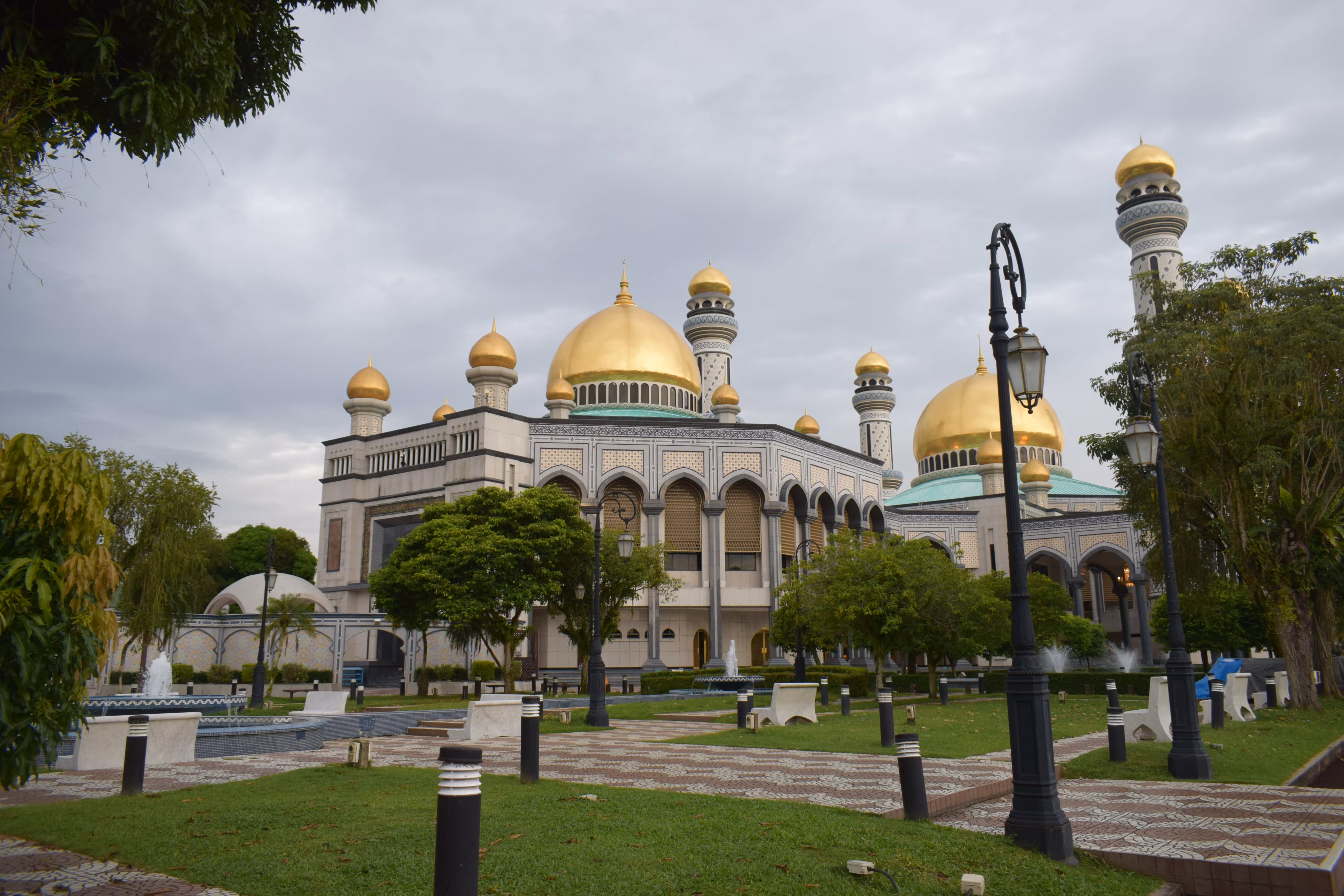 Jame' Asr Hassanil Bolkiah Mosque