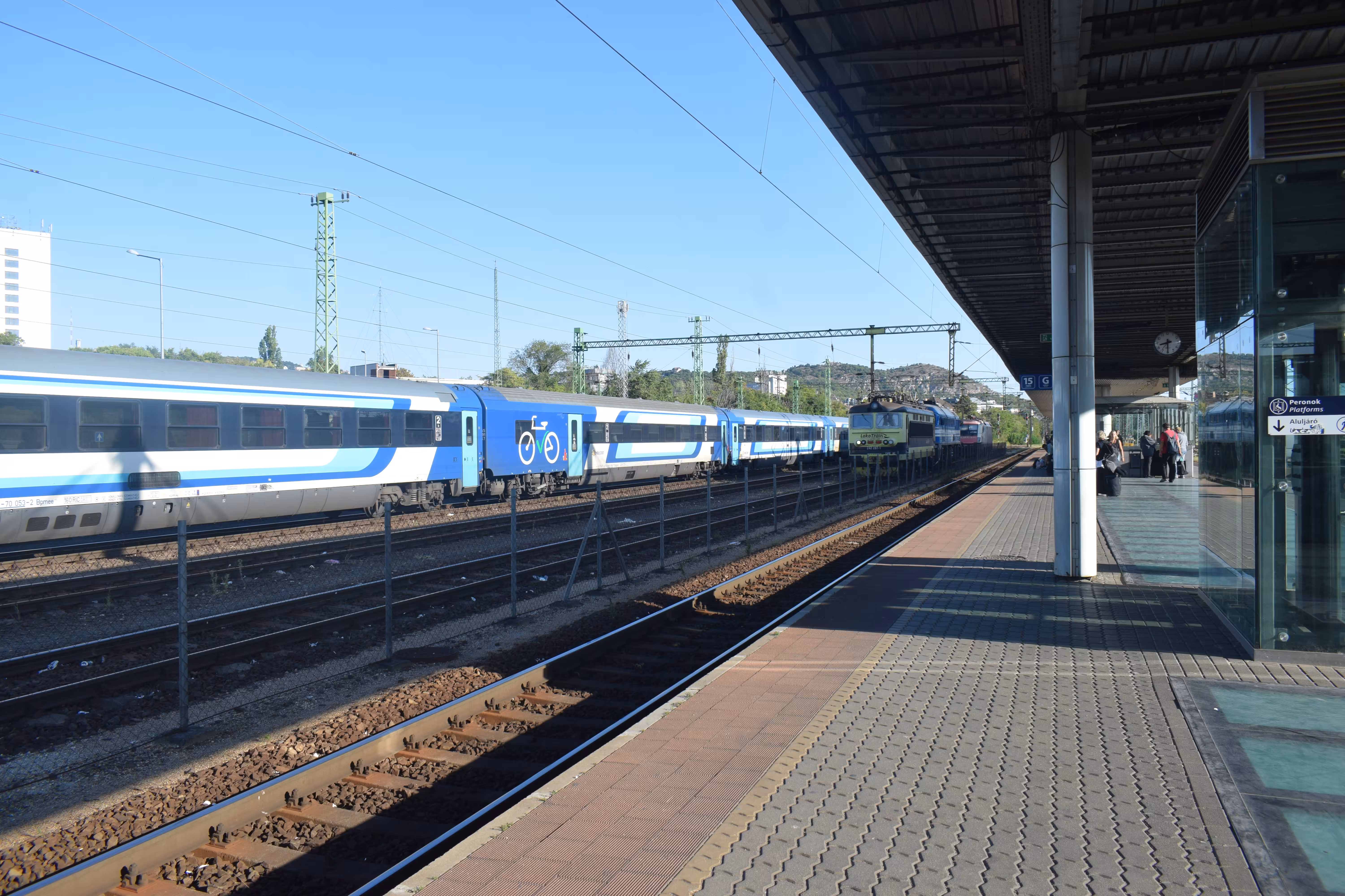 A platform on Budapest Kelenfold station.