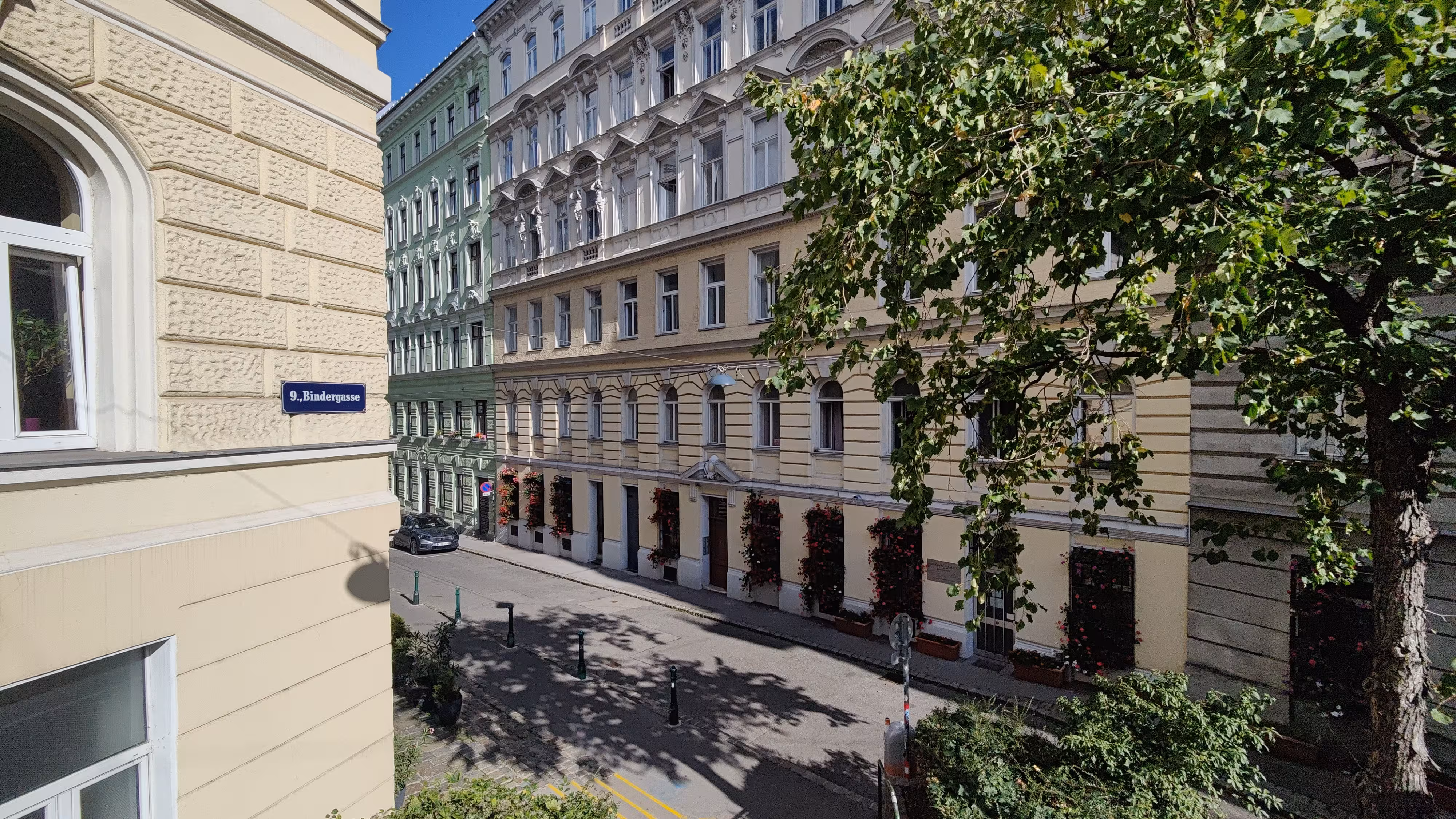 Buildings and streets in Vienna.