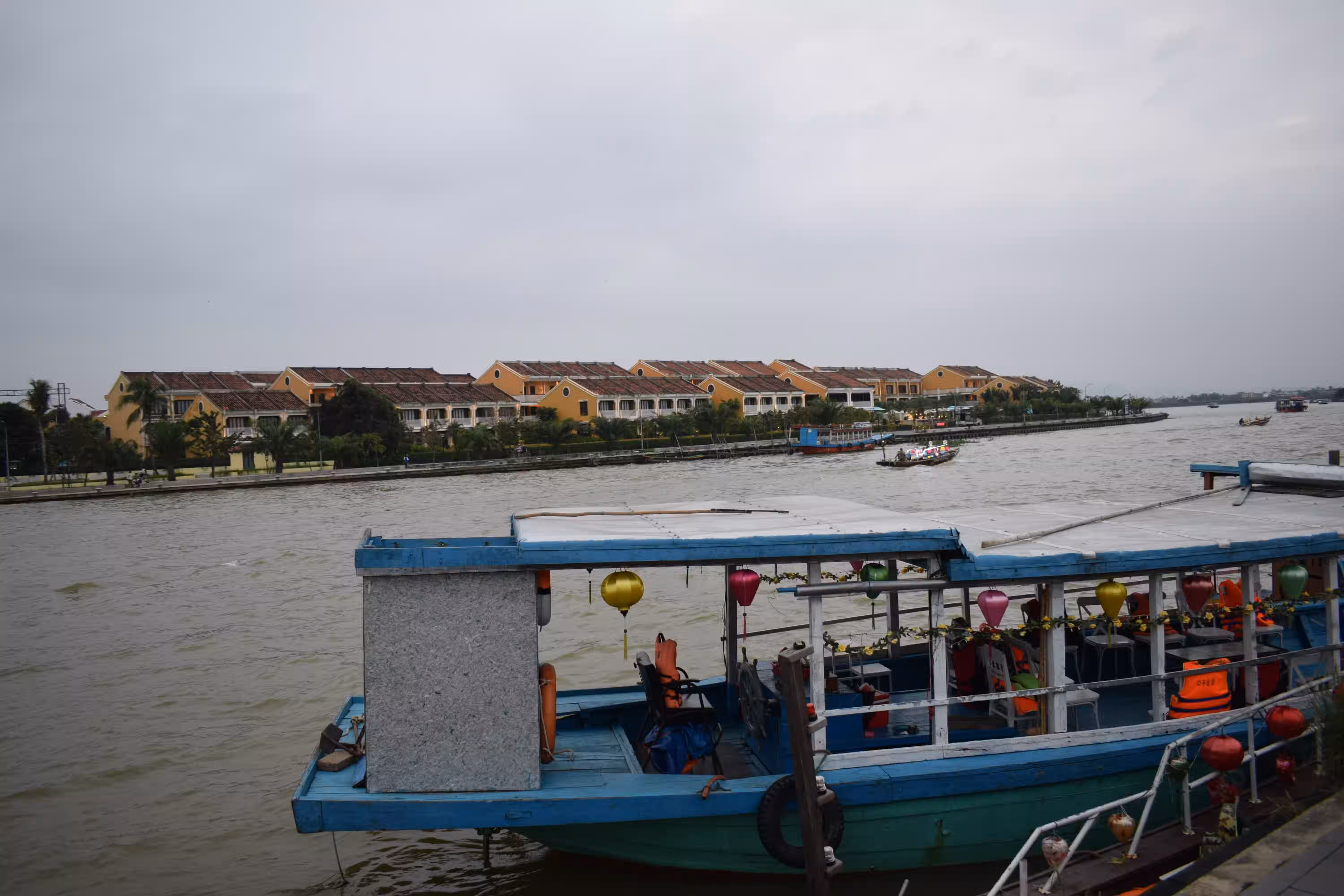 Typical yellow house with gabled roof in Hoi An old town. Photo by Ravi Dwivedi, released under CC-BY-SA 4.0.